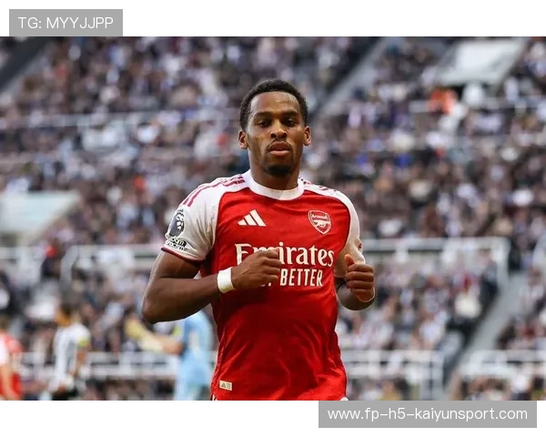 利物浦后场组织稳定,攻防两端兼顾,在利物浦效力过的后卫 利物浦后场组织稳定,攻防两端兼顾,在利物浦效力过的后卫