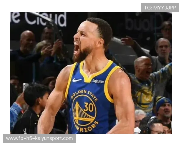 库里带动全场进攻 库里带动全场进攻